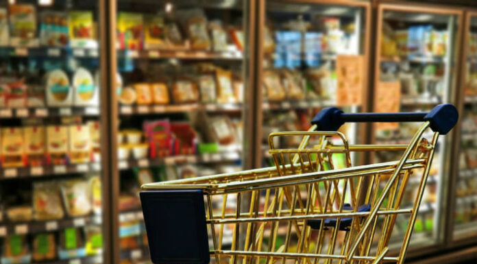 Lauenburg – Kundin im Supermarkt eingeschlossen