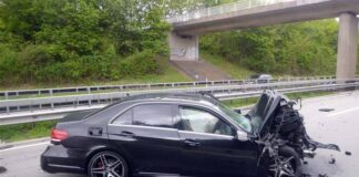 Freimersheim – 19-Jähriger kracht ungebremst in LKW