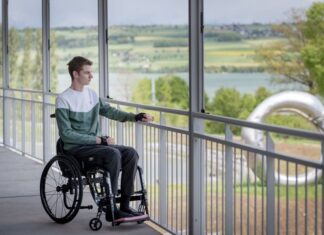 Jedes Jahr enden "Köpfler" mit einer Querschnittlähmung
