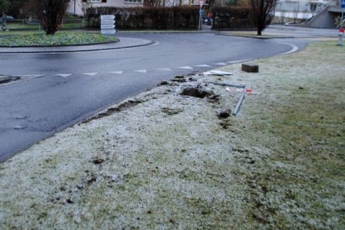 stadt-luzern-auto-prallt-gegen-verkehrsschild