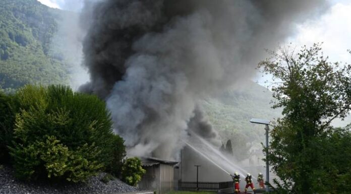 Schänis SG – Haus von Flammen zerstört