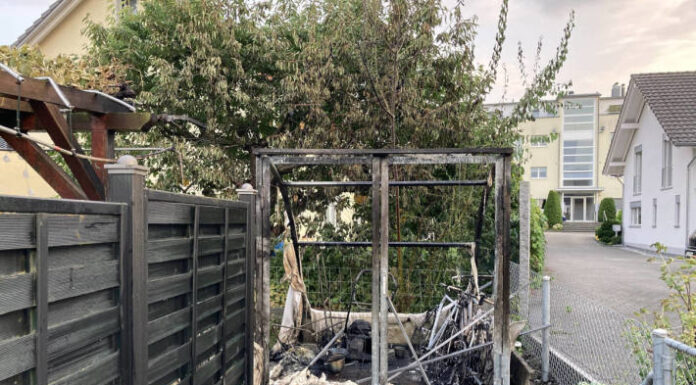 Goldach SG – Velounterstand in Brand