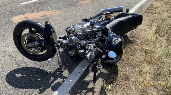 Hölstein BL – Kollision zwischen Motorrad und Personenwagen