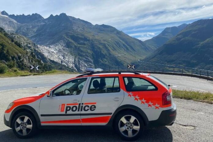 kontrollen-im-oberwallis-zwei-raser-mit-154-und-149-km-h-auf-alpenpssen-erwischt