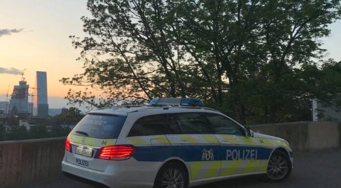 Stadt Basel – Fussgänger mit PW angefahren – Lenker fuhr weiter