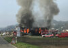 Porrentruy JU – Brand in der Nähe des Flughafens von Courtedoux – Strasse während Löscharbeiten gesperrt