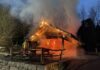 Windlach ZH – Brand einer Waldhütte fordert grossen Sachschaden