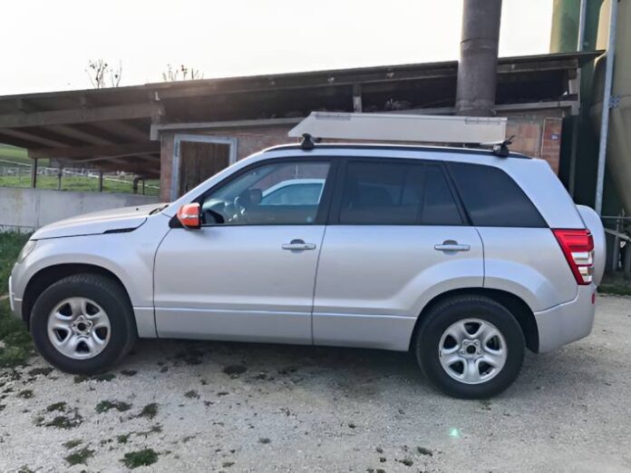 belfaux-fr-infolge-bankautomatensprenung-sucht-die-polizei-einen-suzuki-grand-vitara