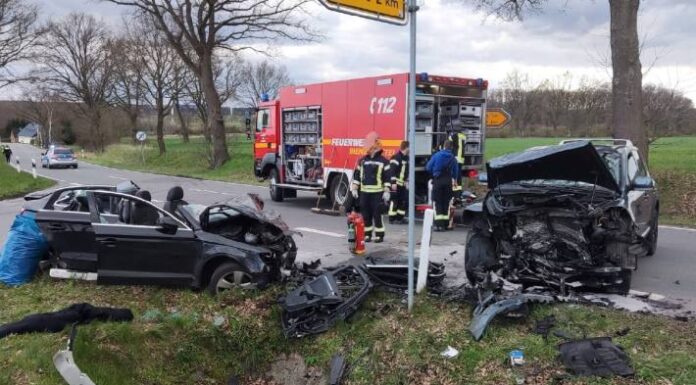 Lüneburg – Drei Schwerstverletzte nach Frontalkollision