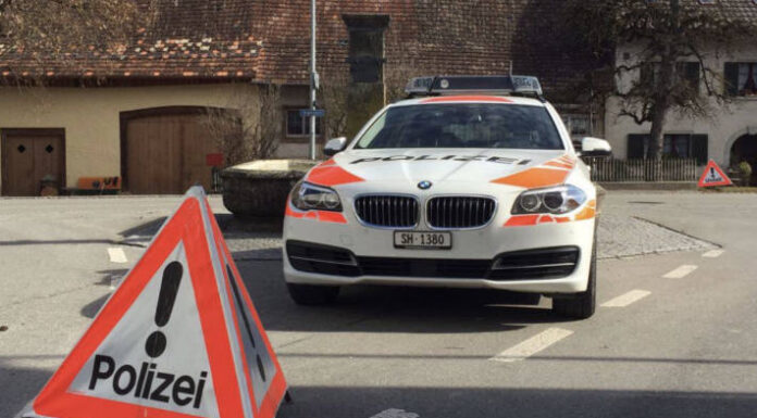 Schaffhausen – Zeugen nach Frontalkollision gesucht