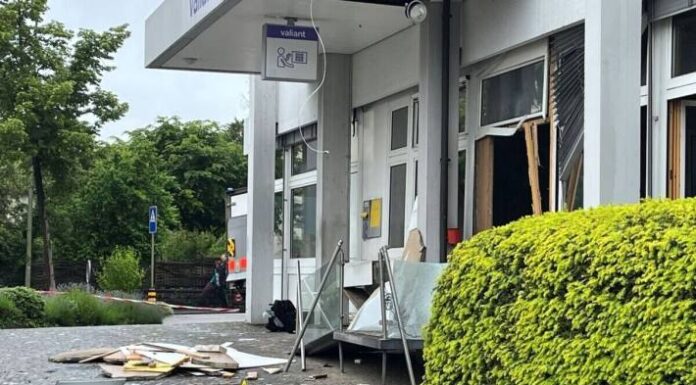 Laufen BL – Bankomaten gesprengt